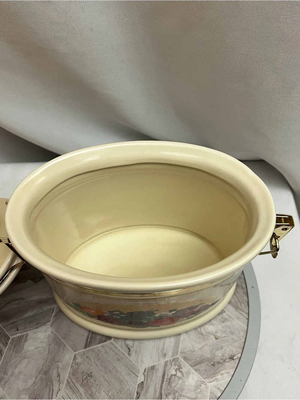 Knott’s Berry Farm Ceramic Canister Fruit Clamp Lid Kitchen Storage Jar